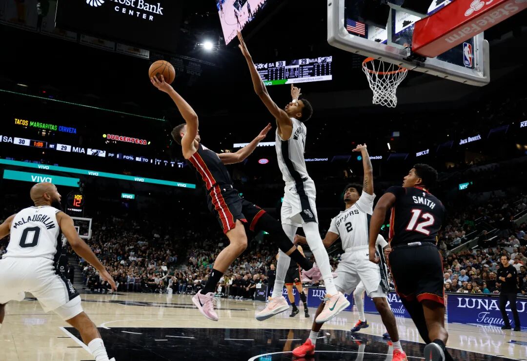 NBA｜马刺开季五连胜队史最佳，文班连续90场封盖